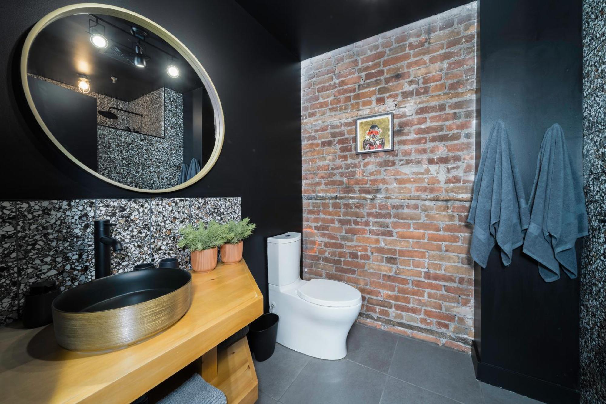 Heaven's Garden / / Luxury Penthouse Downtown Apartment Quebec City
