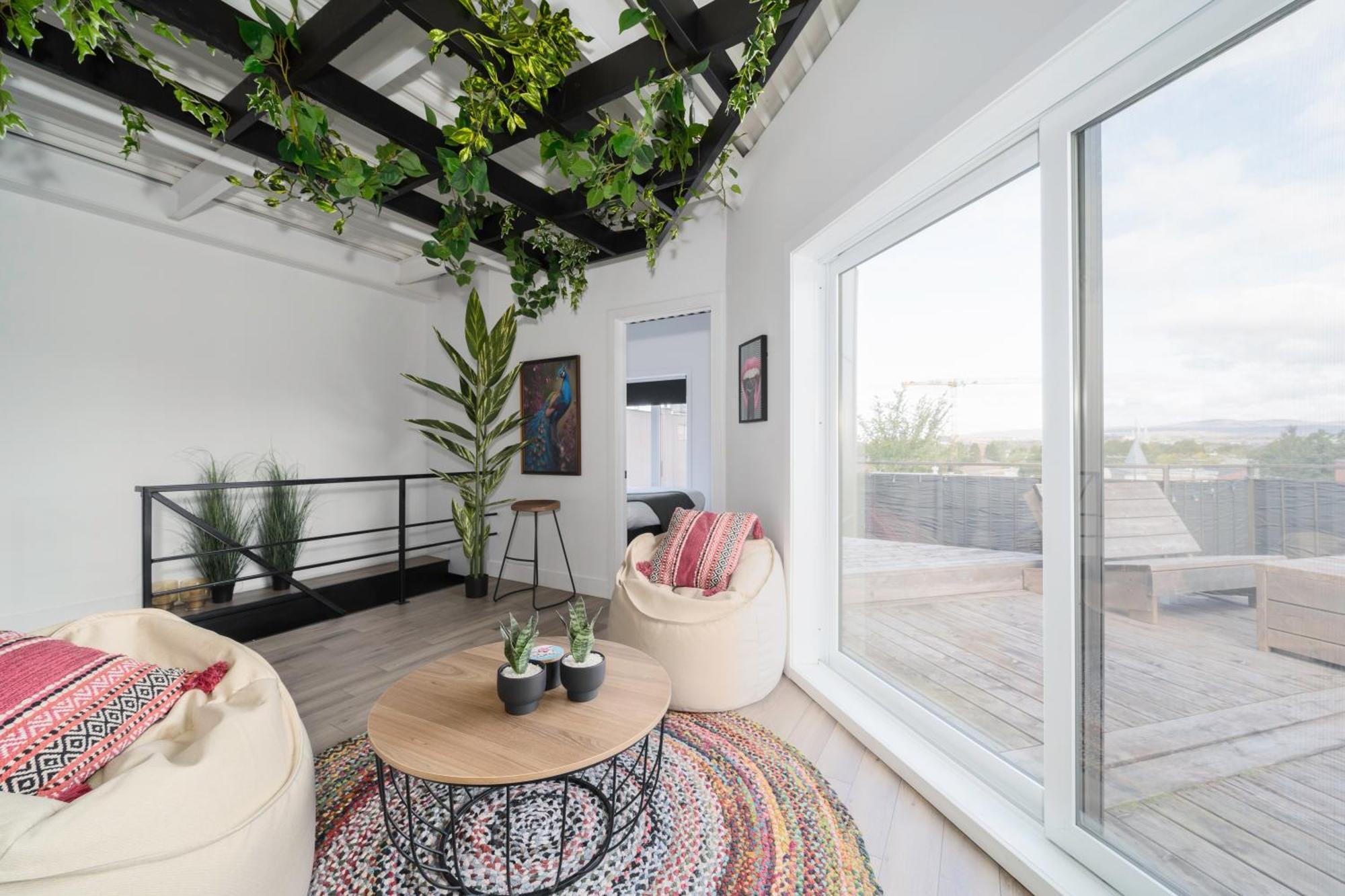 Heaven's Garden / / Luxury Penthouse Downtown Quebec City